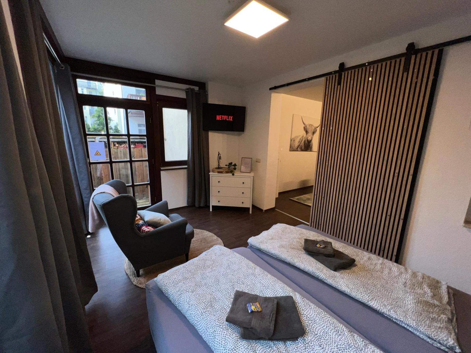 Apartment Humboldt 3 Schlafzimmer,Wifi, Netflix Parken, Terrasse, Klimatisiert, Naehe Zentrum Jena Exteriér fotografie