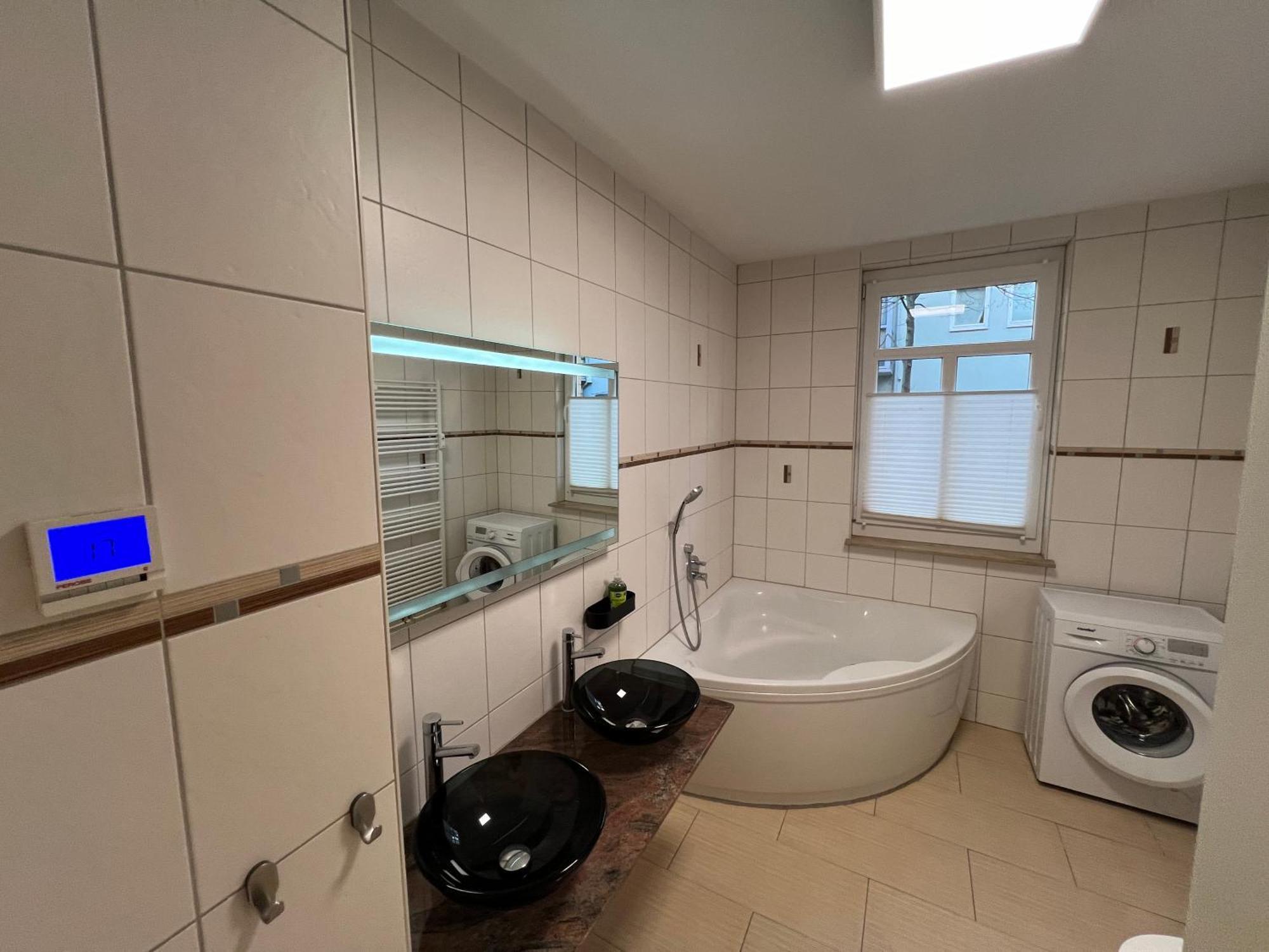 Apartment Humboldt 3 Schlafzimmer,Wifi, Netflix Parken, Terrasse, Klimatisiert, Naehe Zentrum Jena Exteriér fotografie